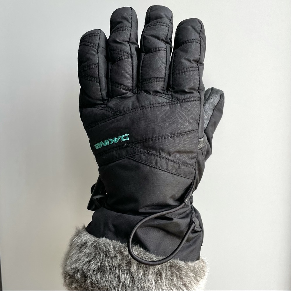 Dakine Women’s Ski/snowboard gloves